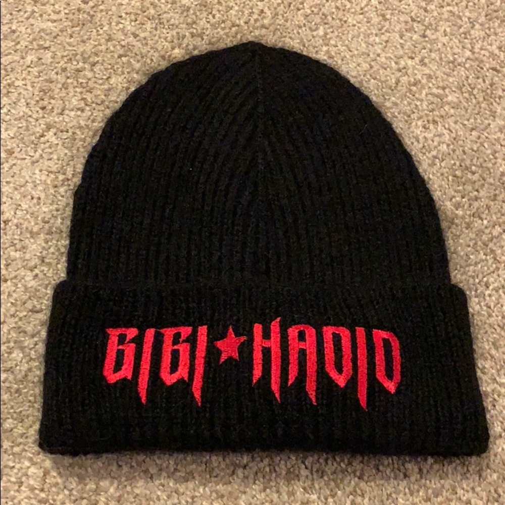 Gigi Hadid hat